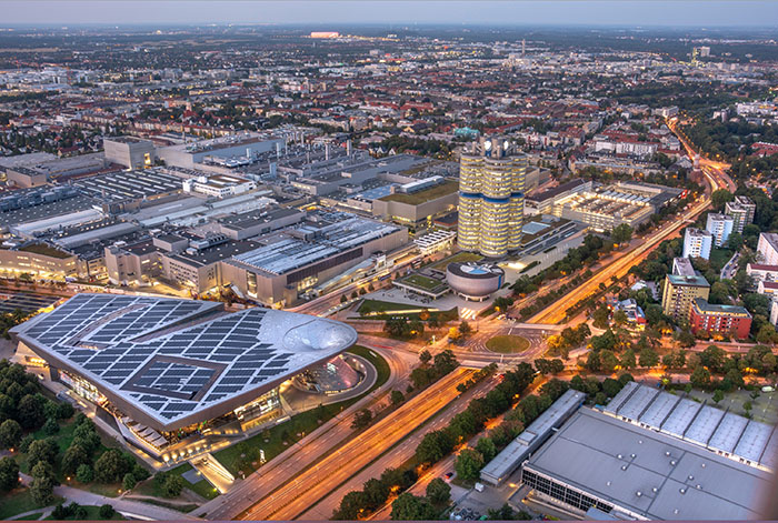 BMW Businessgebäude München Fotos